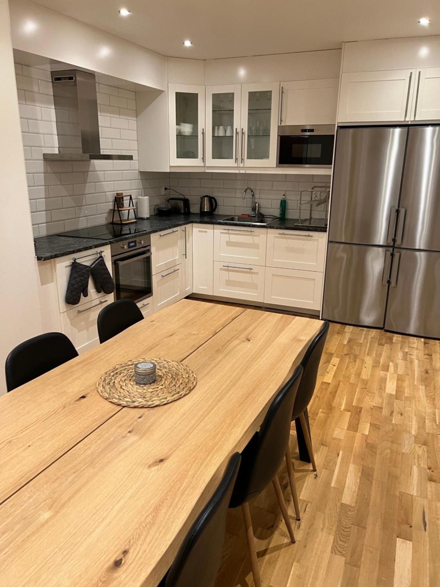 Noah Longstay Apartment Västerås Esterno foto