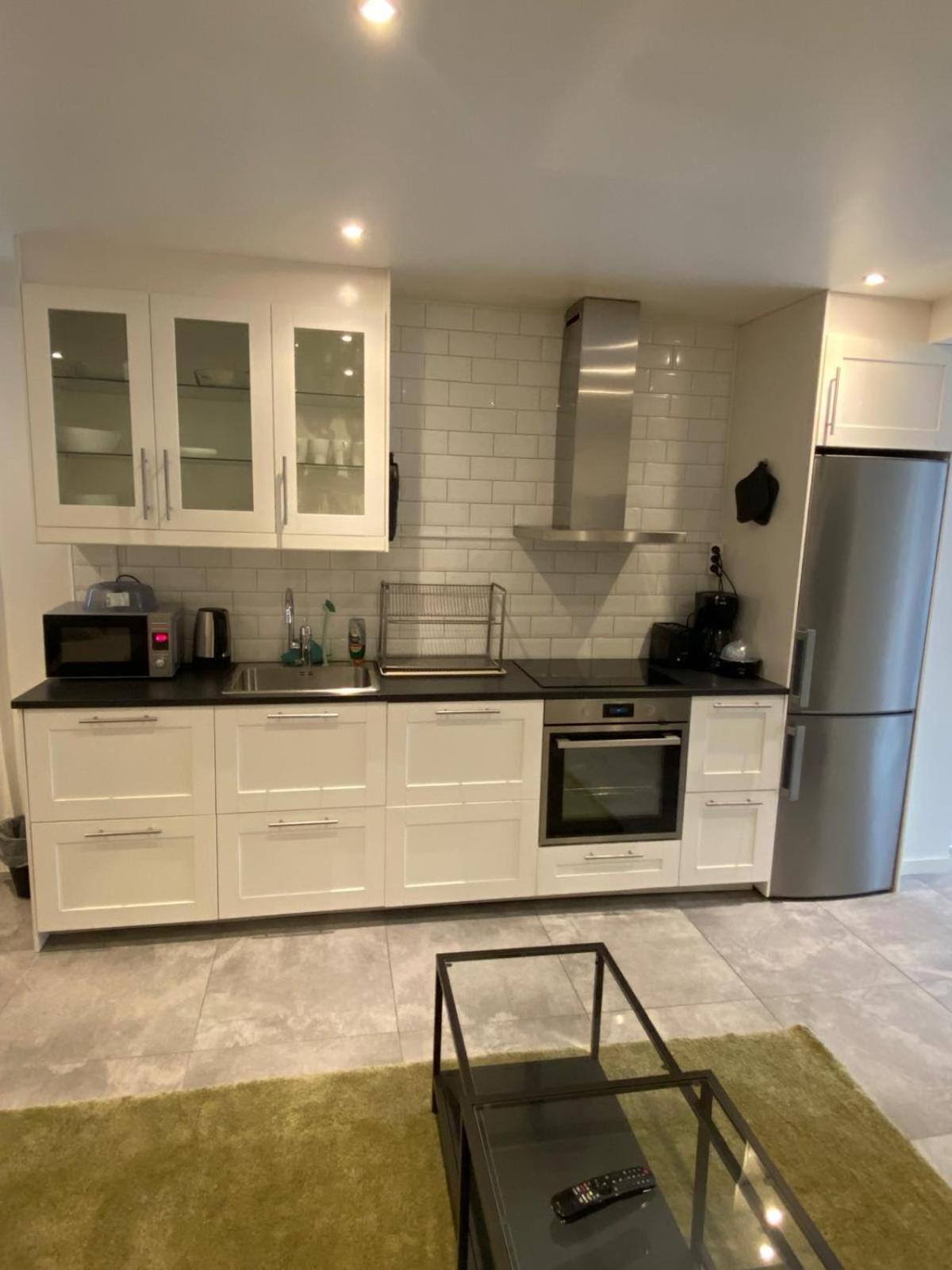 Noah Longstay Apartment Västerås Esterno foto